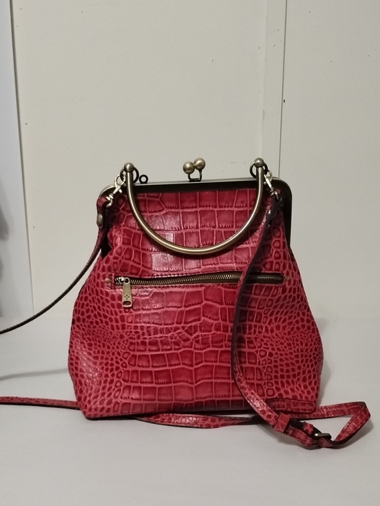 Patricia Nash Handbags - Patricia Nash Novella Frame Red Croc-Embossed Frame Satchel Handbag